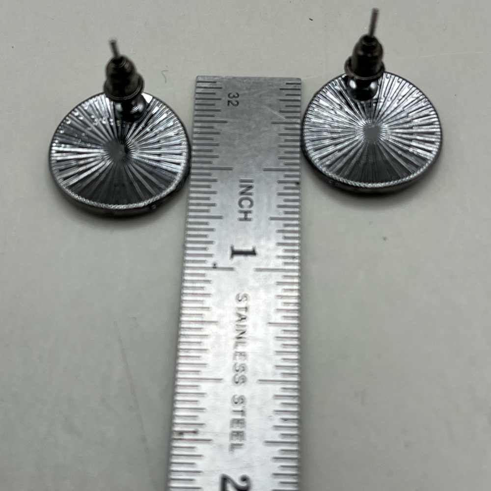 Elegant Silver Crystal Stud Earrings - Picture 3 of 3